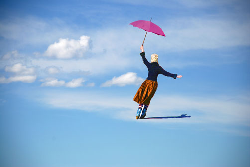 Mary Poppins, Lyon, la poste, villeurbanne, city, ville, urbain, roller, France, artiste française, artiste drômoise, mix-media, mix media-artist, photographie, photographe, photo, photographe-plasticienne.